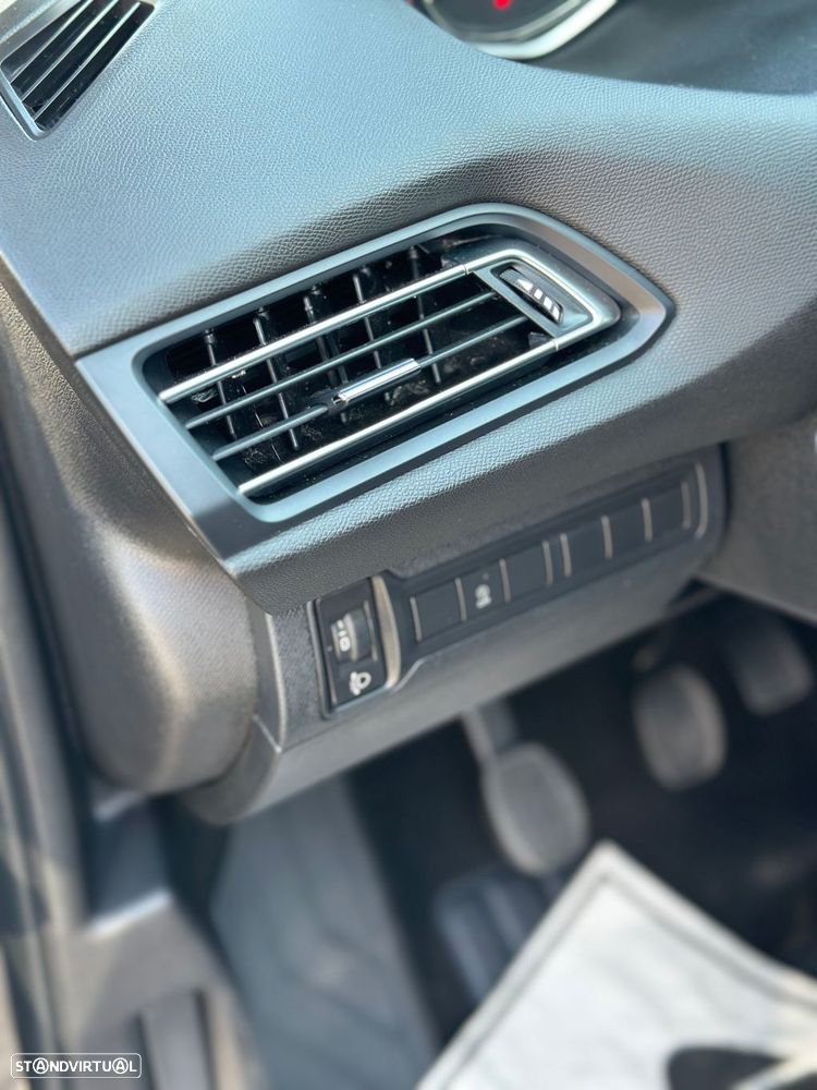 Peugeot 308 - 12