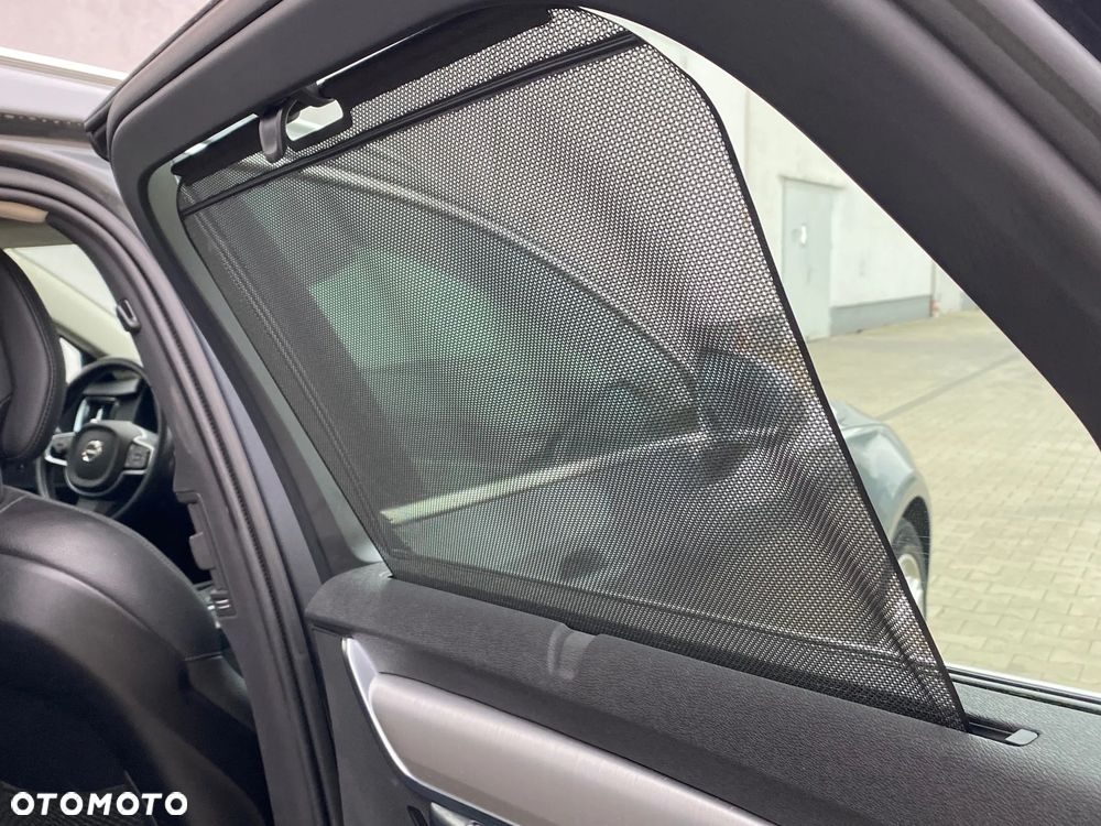 Volvo V90 D4 Momentum - 14