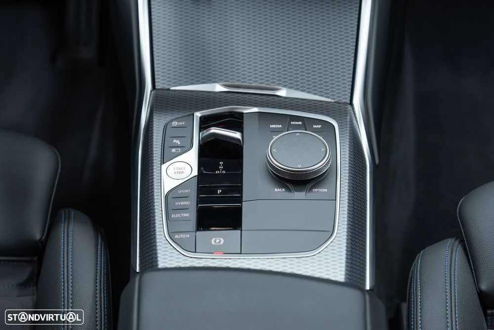 BMW 330 e Touring xDrive Aut. M Sport - 19