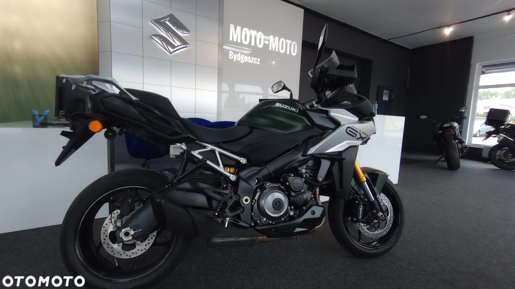 Suzuki GSX - 2