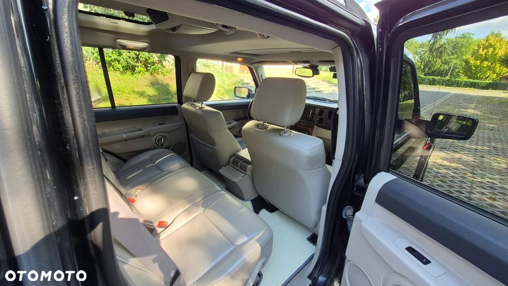 Jeep Commander 5.7 V8 Limited - 21