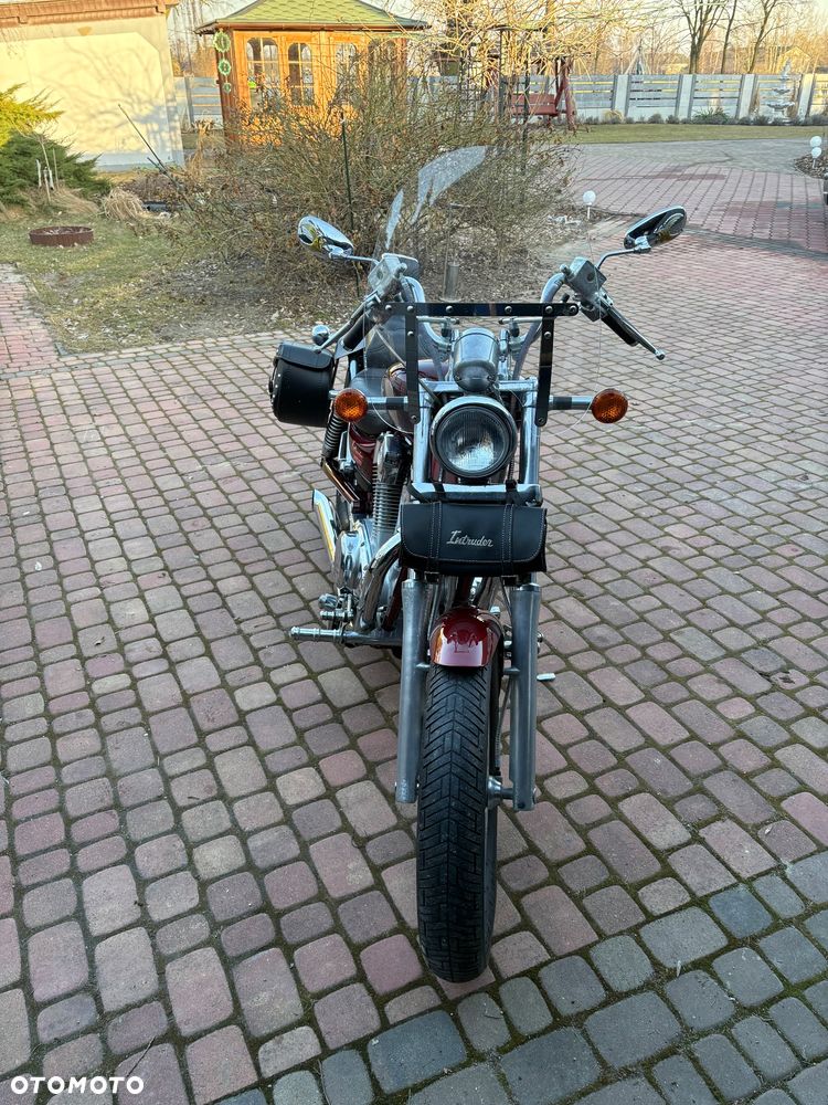 Suzuki Intruder - 2