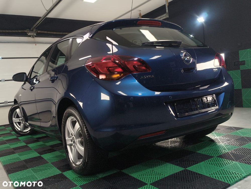 Opel Astra - 10