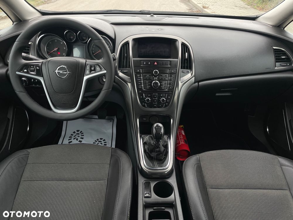 Opel Astra 1.7 CDTI Cosmo - 9