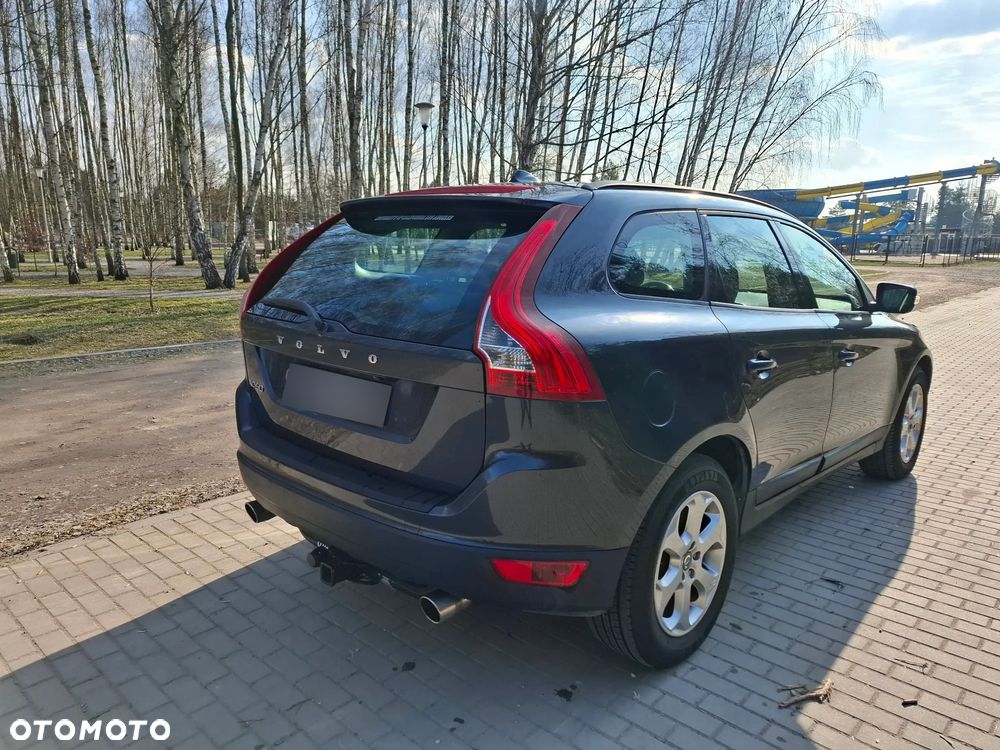 Volvo XC 60 3.2 AWD RDesign - 9