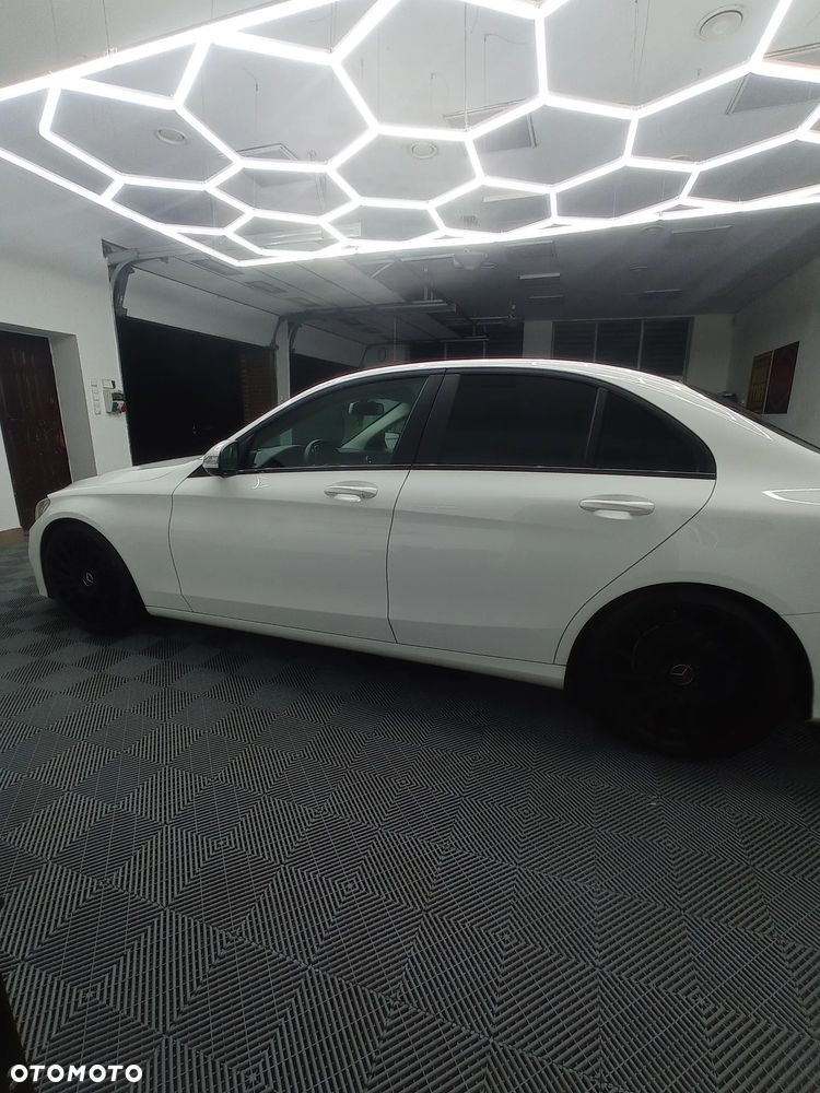 Mercedes-Benz Klasa C 200 CGI BlueEff Classic - 11