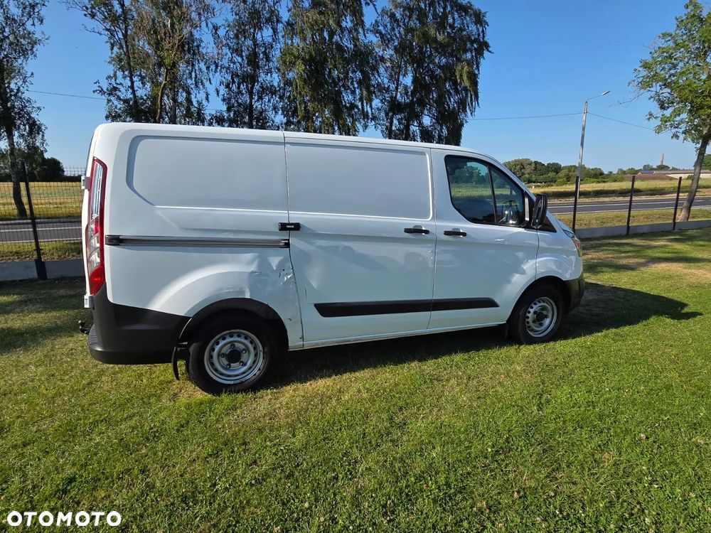 Ford TRANSIT CUSTOM - 9