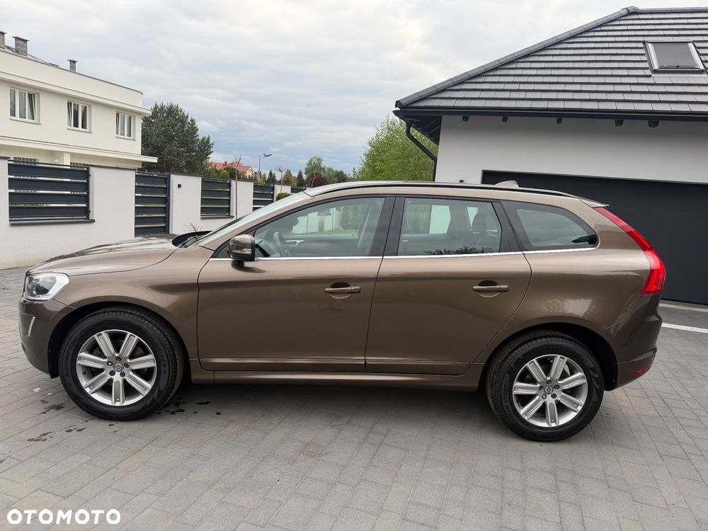 Volvo XC 60 D4 Geartronic Momentum - 4