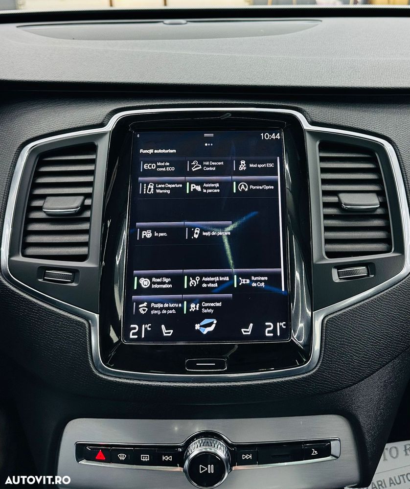 Volvo XC 90 D5 AWD Geartronic Momentum - 28