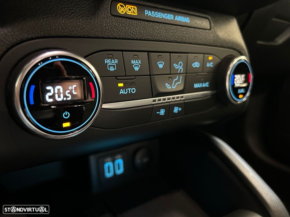 Ford Focus 1.0 EcoBoost MHEV ST-Line - 29