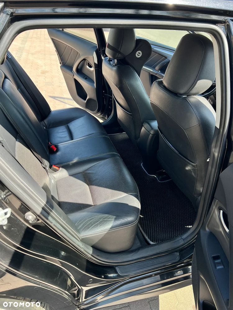 Toyota Avensis 1.8 Premium MS - 3