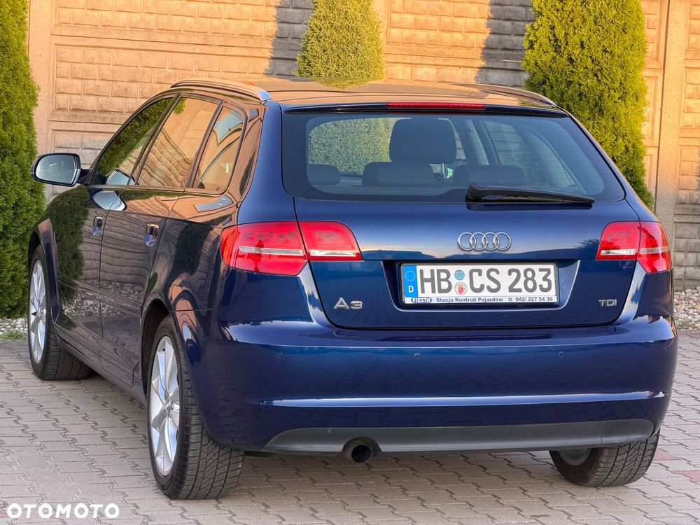 Audi A3 Sportback 2.0 TDI DPF Ambiente - 2