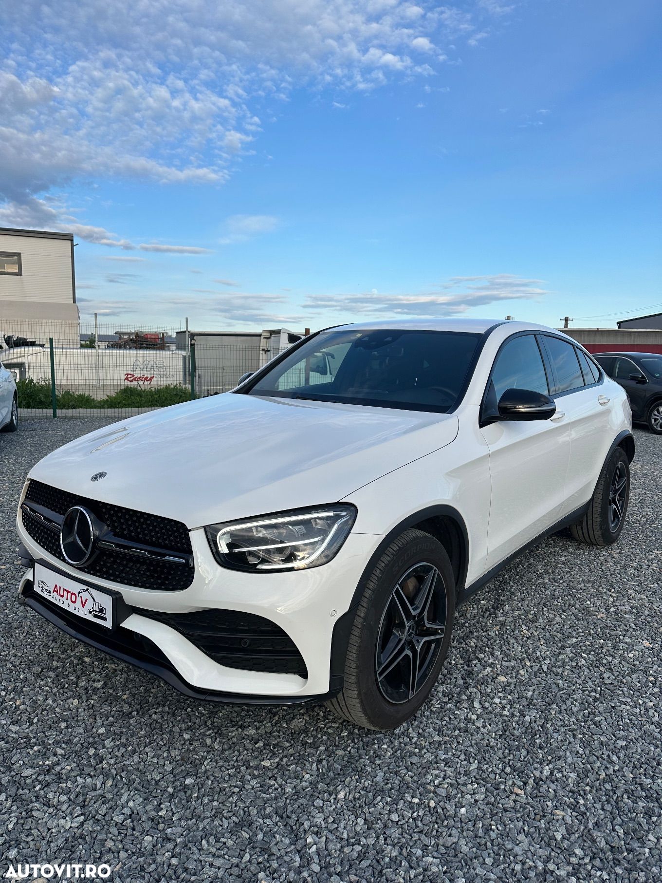 Mercedes-Benz GLC Coupe 200 d 4Matic 9G-TRONIC AMG Line Plus - 1