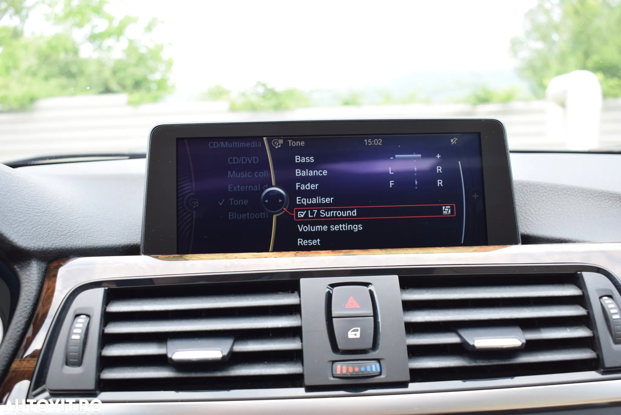 BMW Seria 3 320d Aut. Luxury Line - 24