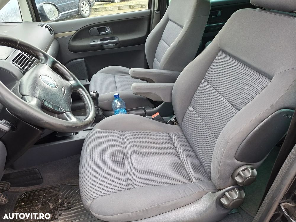 Volkswagen Sharan 1.9 TDI United - 10