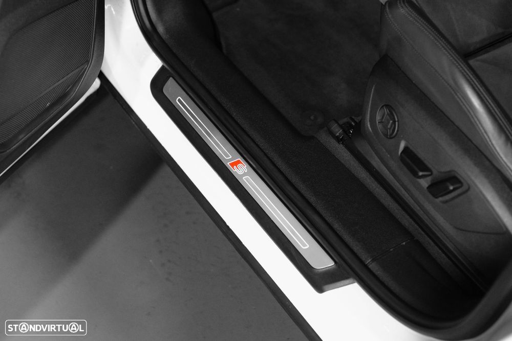 Audi Q3 45 TFSIe S line S tronic - 28