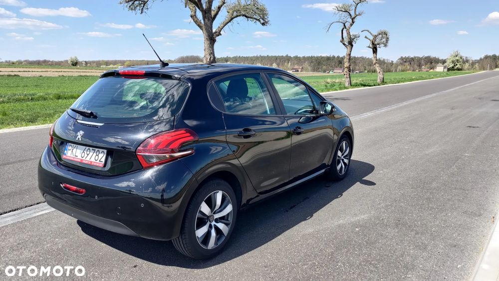 Peugeot 208 BlueHDi 100 Active Pack - 13