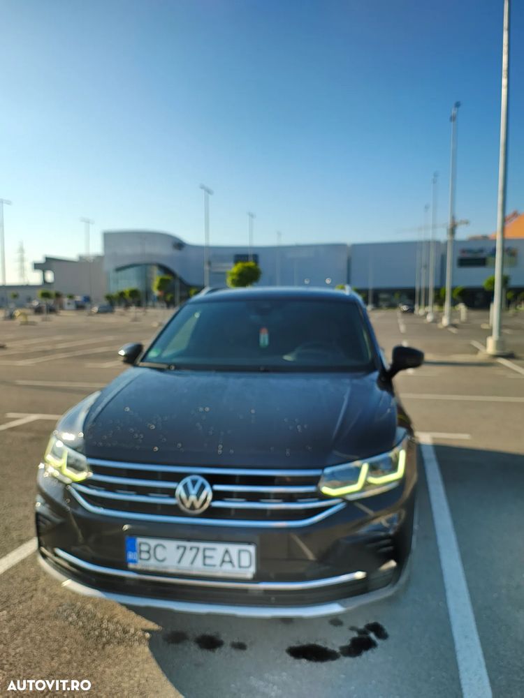 VOLKSWAGEN Tiguan