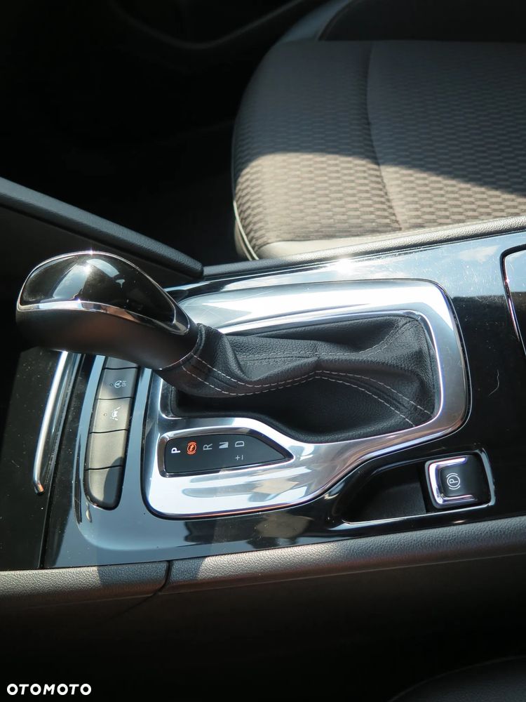 Opel Insignia 1.5 T Exclusive S&S - 21