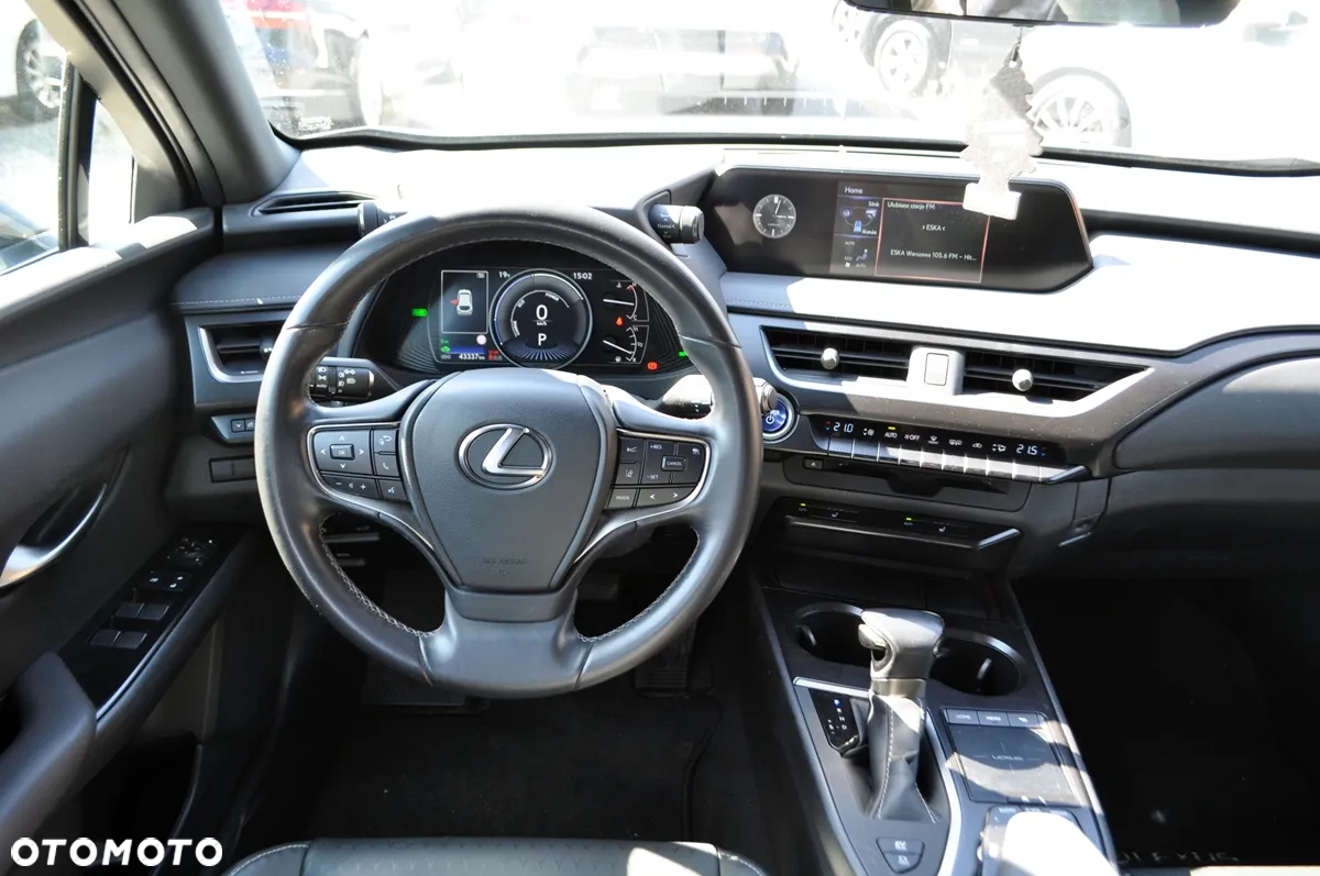 Lexus UX 250h GPF F Impression 2WD - 33