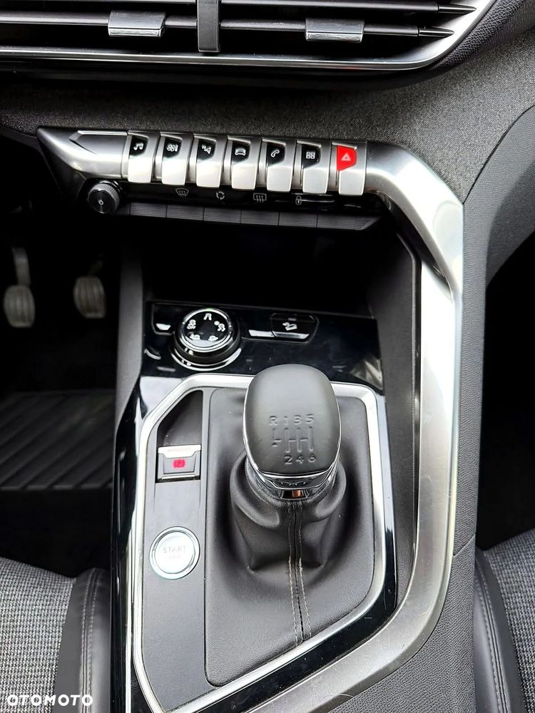 Peugeot 3008 PureTech 130 Stop & Start GPF Allure Business-Paket - 11