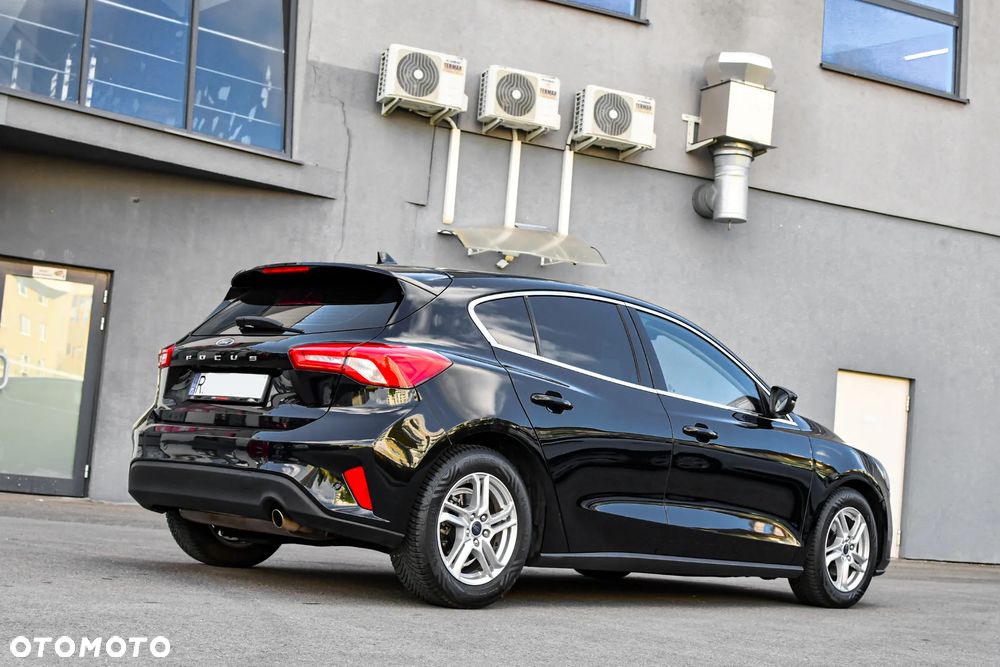 Ford Focus 1.0 EcoBoost Titanium ASS - 3