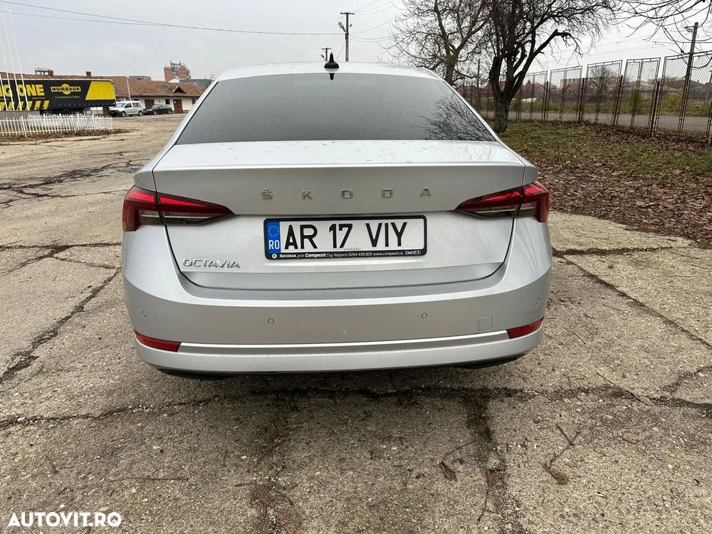 Skoda Octavia 2.0 TDI DSG Ambition - 4