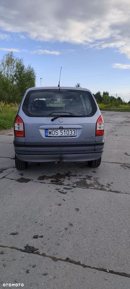 Opel Zafira 1.8 16V Elegance - 4