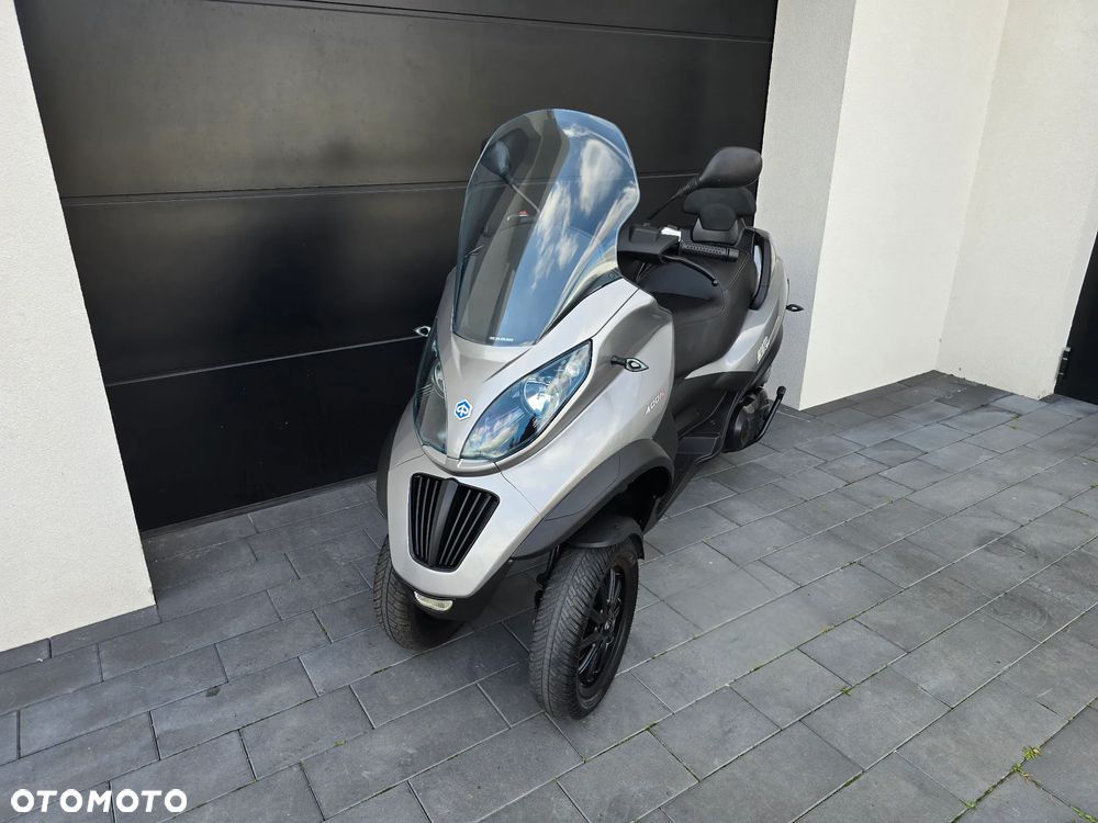 Piaggio MP-3 - 13
