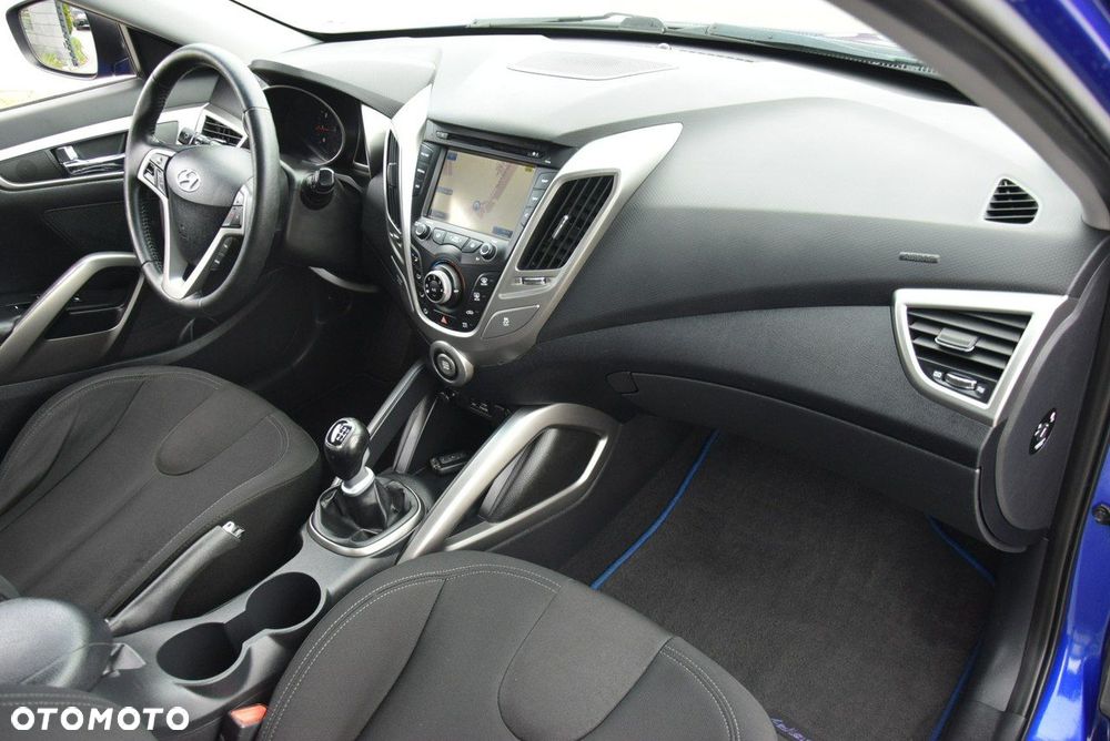 Hyundai Veloster 1.6 Style - 30