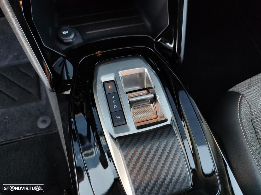 Peugeot 208 1.2 Hybrid Allure e-DCS6 - 17