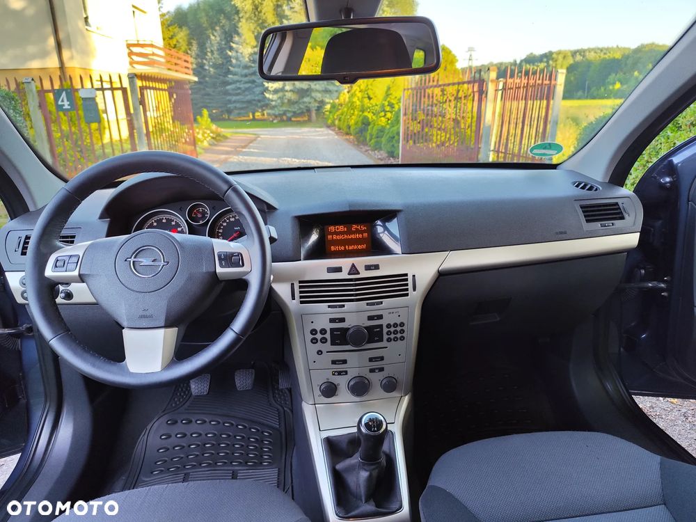 Opel Astra 1.6 Caravan Catch me now - 26