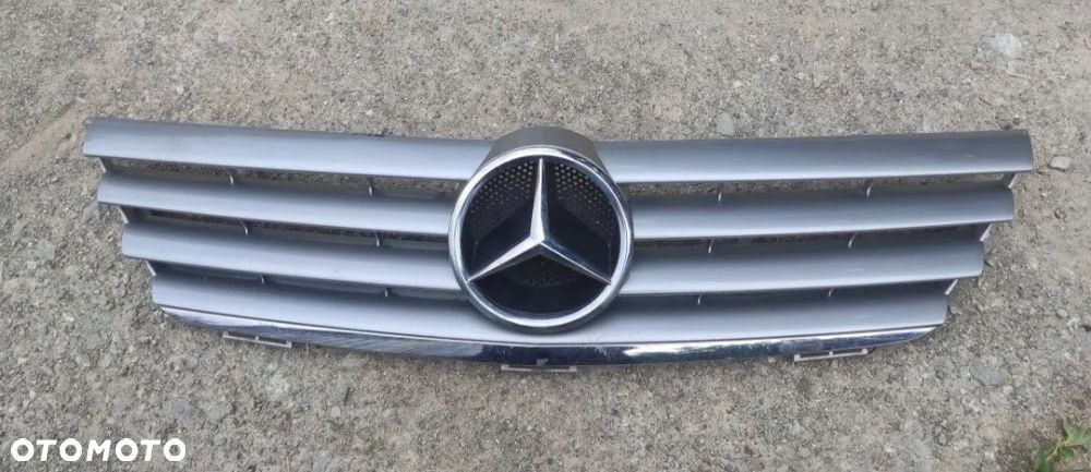 Grill / kratka chłodnicy Mercedes C-Class W203 - 1