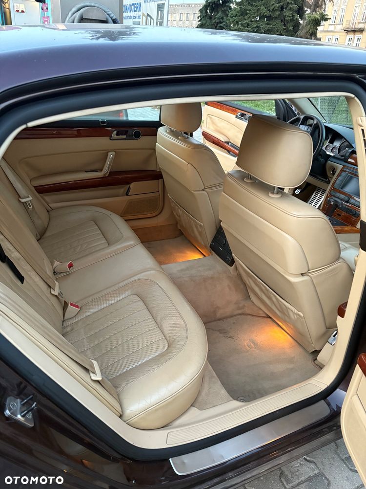 Volkswagen Phaeton 4.2 V8 4Mot L (5 os.) - 16