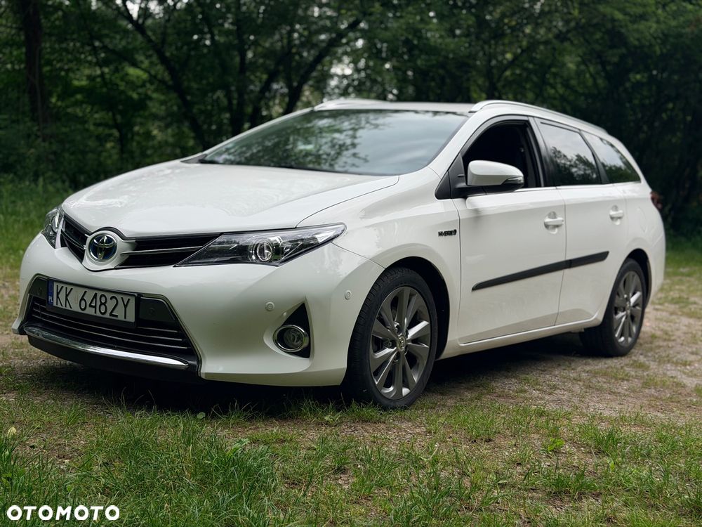 Toyota Auris Hybrid 135 Premium - 4