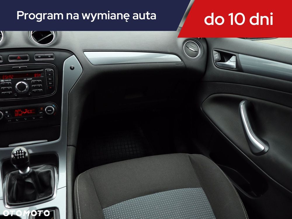 Ford Mondeo - 10