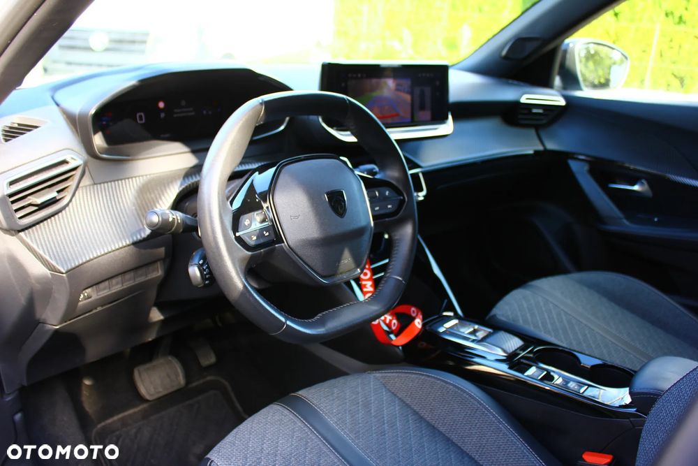 Peugeot 2008 1.5 BlueHDi Allure S&S EAT8 - 26