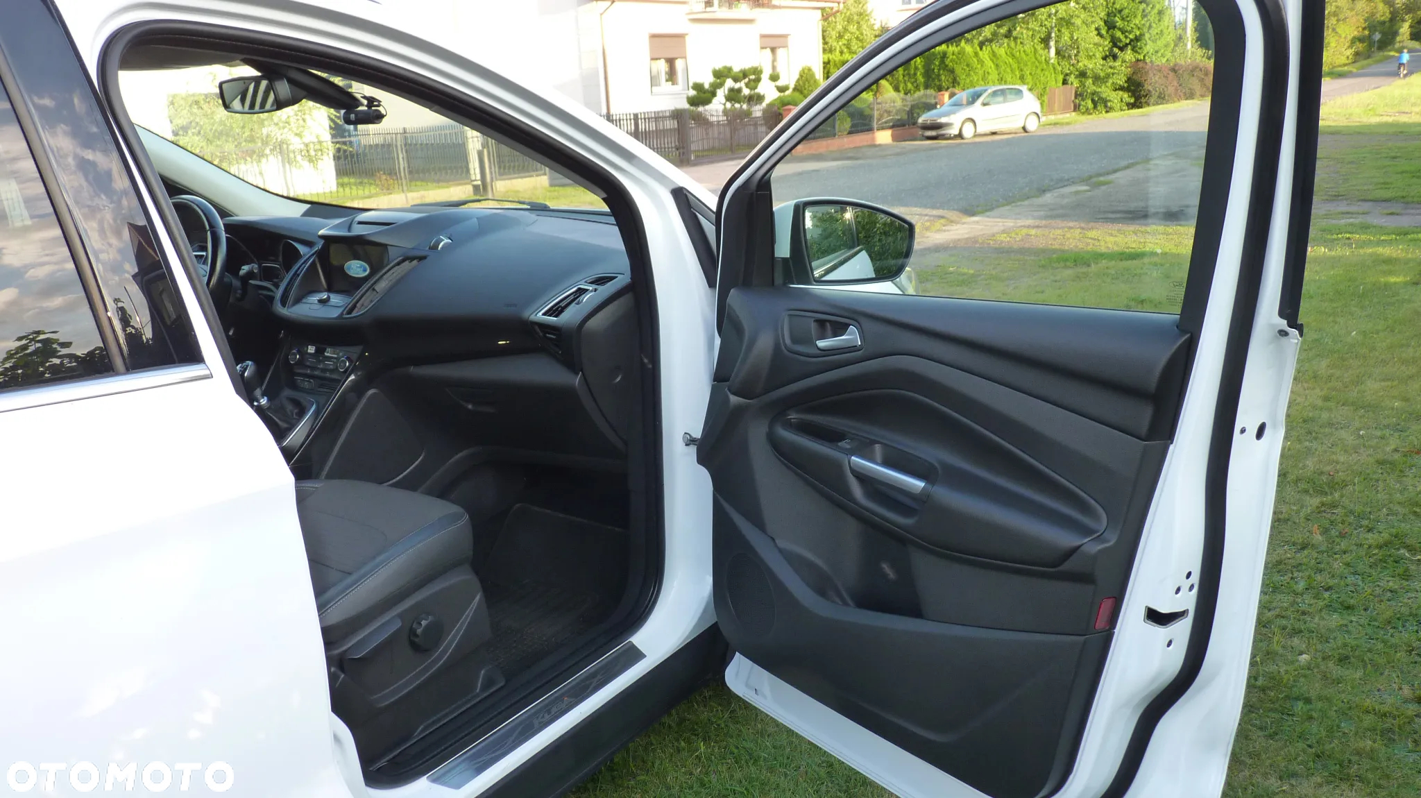 Ford Kuga - 9