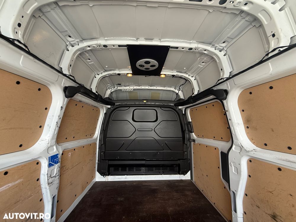 Ford TRANSIT CUSTOM - 21