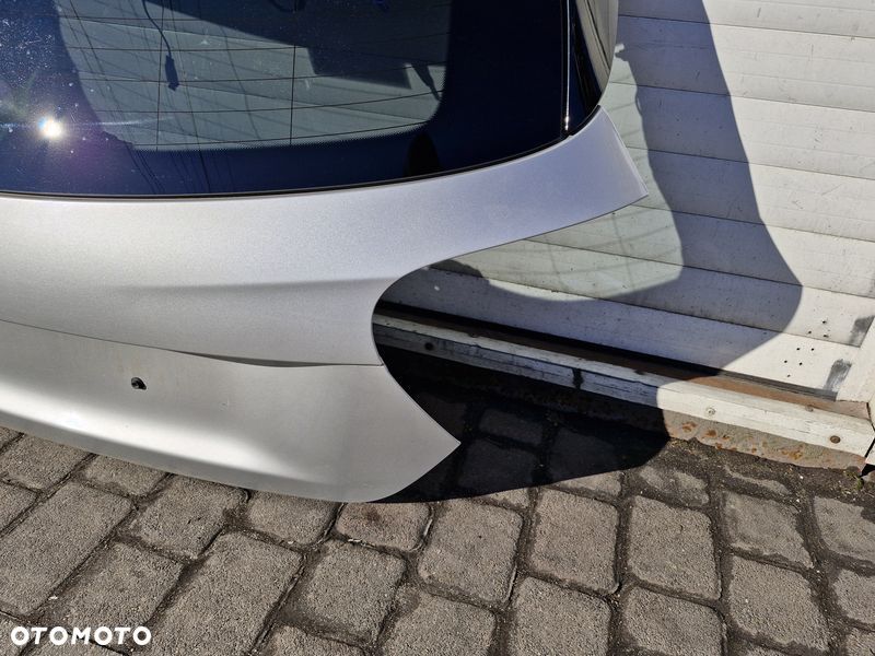 MERCEDES BENZ A KLASA W176 KLAPA BAGAŻNIKA TYŁ 761 - 5