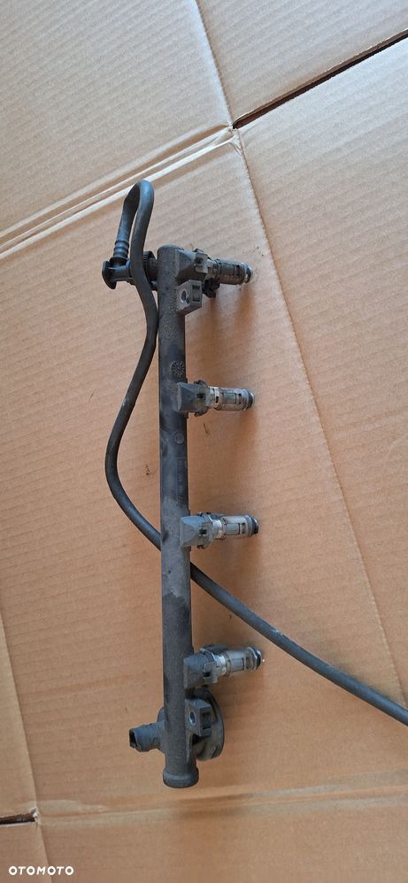 LISTWA WTRYSKOWA SCENIC I 1.6 16V 7700112519 - 4