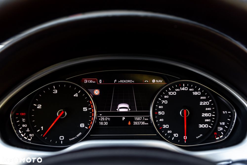 Audi A8 4.2 TDI Quattro - 30