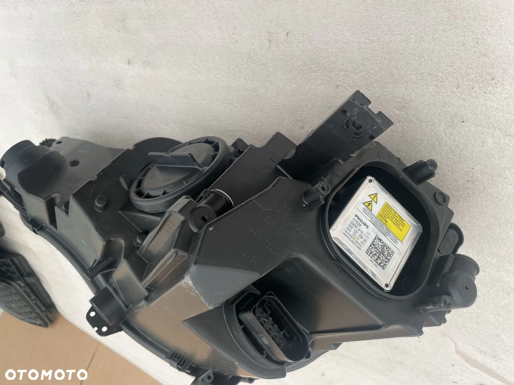 Audi A4 B9 reflektor xenon prawy nowy oryginał 8W0941006 - 8