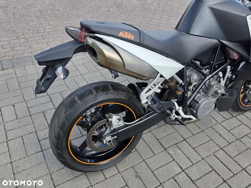 KTM Super Duke - 19