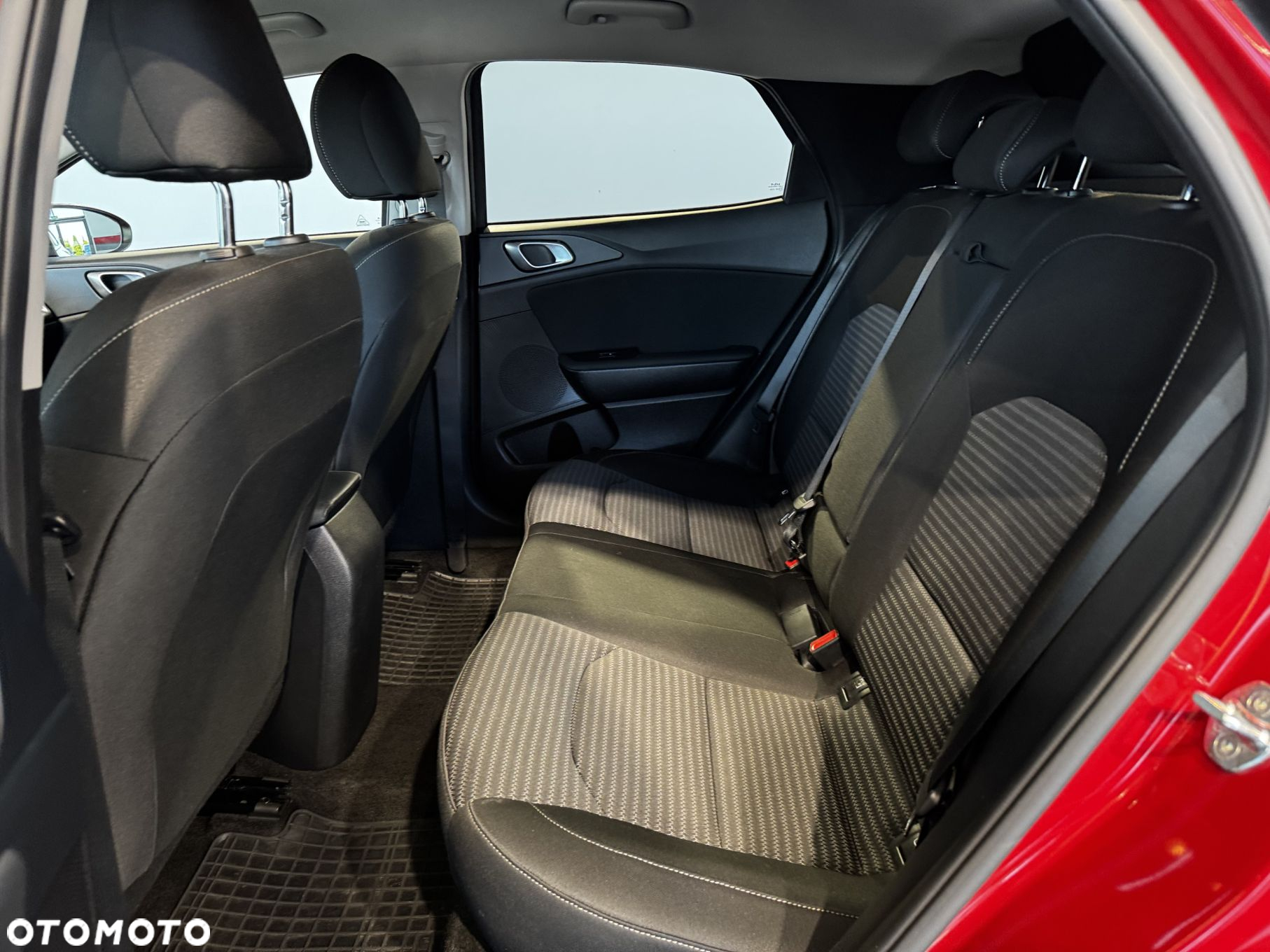 Kia XCeed - 16