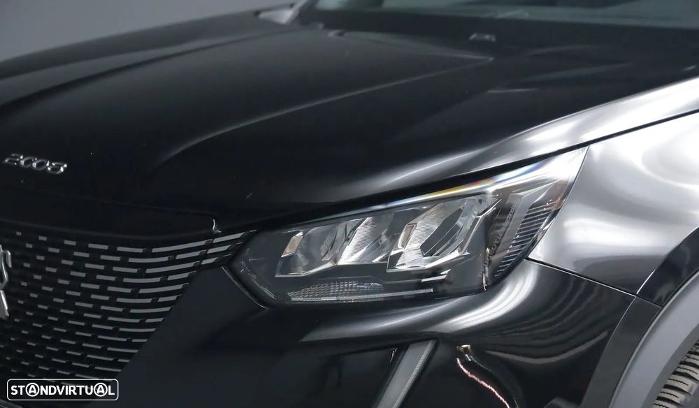 Peugeot 2008 PureTech 130 EAT8 Allure - 4