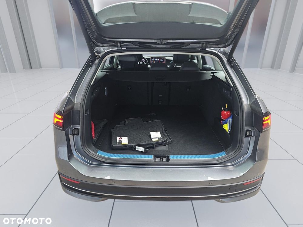 Volkswagen Passat - 20