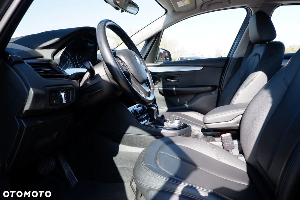 BMW Seria 2 218d Advantage - 26