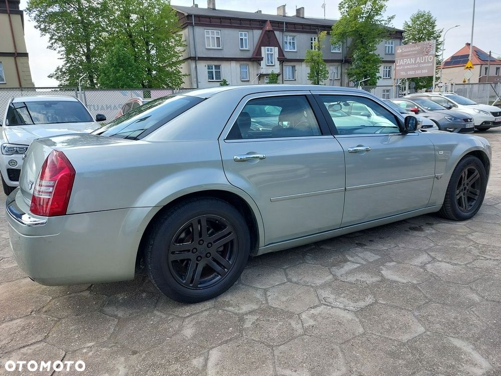 Chrysler 300C - 10
