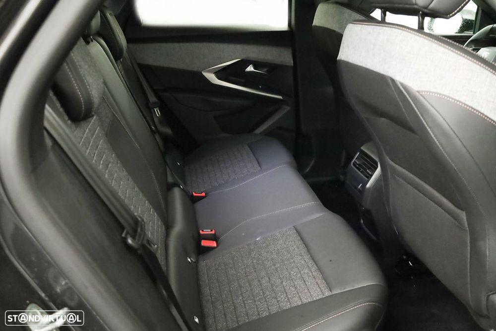 Peugeot 3008 1.2 Hybrid Allure e-DCS6 - 22